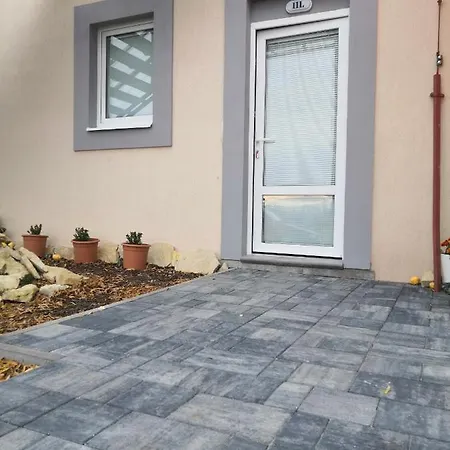 Apartment Vehlovice Melnik