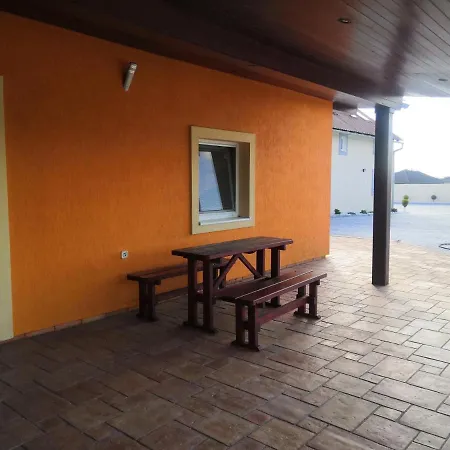 Vehlovice Apartment