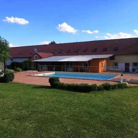Vehlovice Apartment Mělník